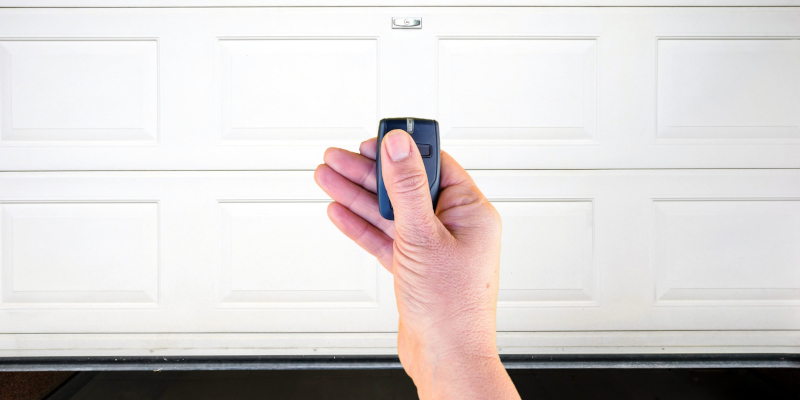 Garage Door Contractor in Arlington, Texas